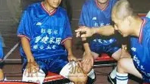 英超本赛季榜首争夺战：利物浦持续霸榜144日，曼城短暂领先41日，布莱顿仅7日，曼联回应134日后再战67日