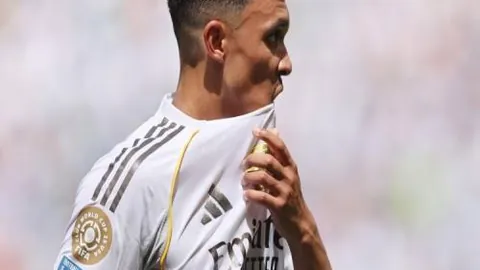 亚历山大31分8助，力挽狂澜，雷霆逆转雄鹿，连胜脚步不止！